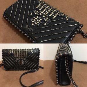 VS black Sling Bag